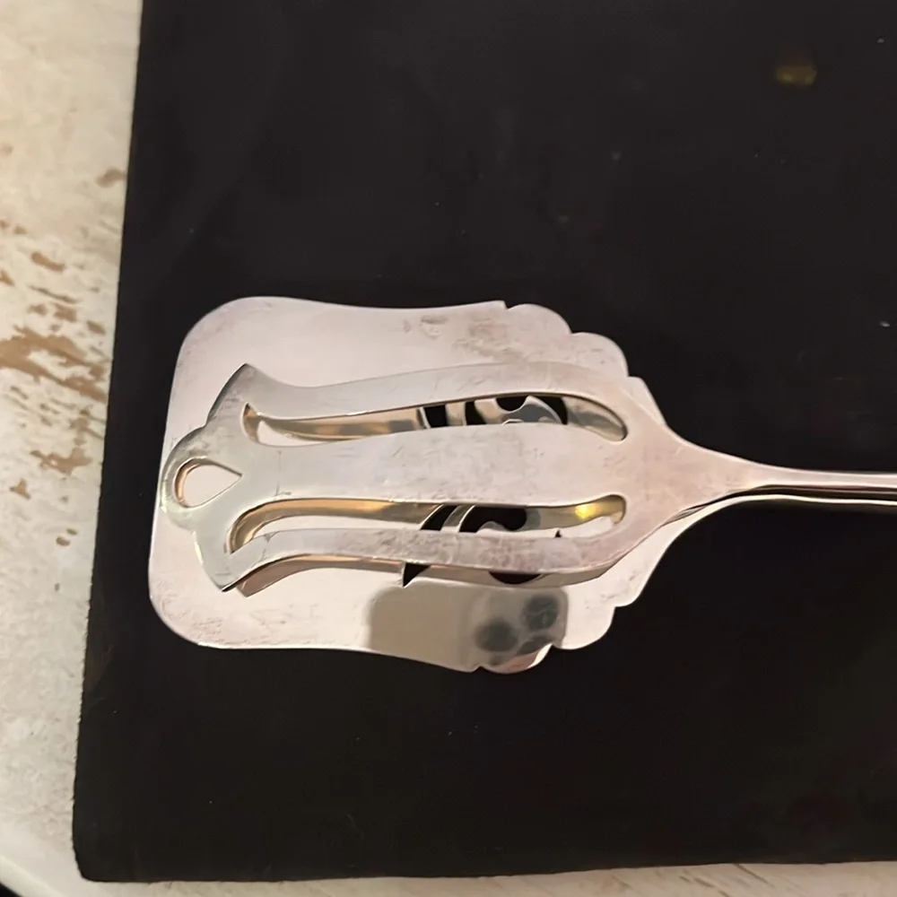 Vintage Sheffield Elegant Silver plate pastry Serving Tongs